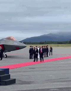 Trump-Putin-B2 Bomber Fly Over